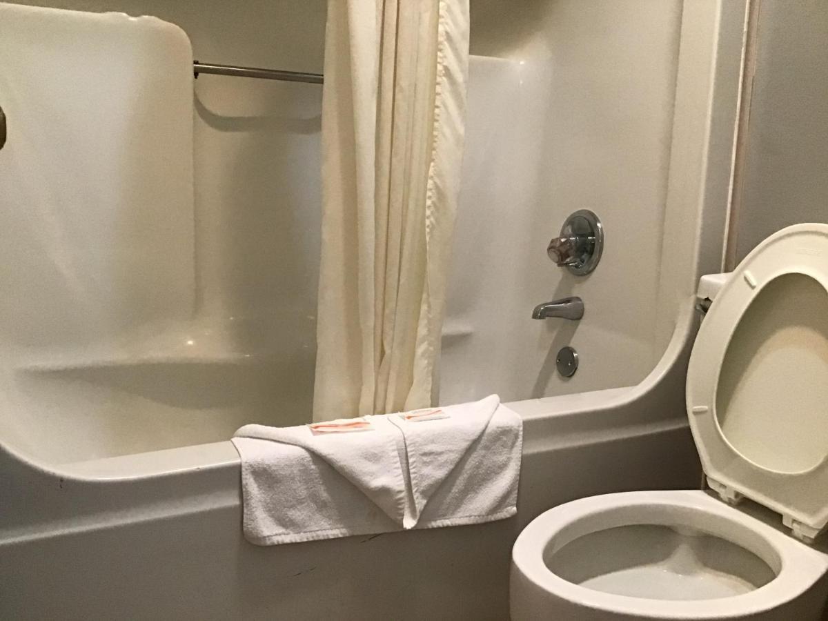 Scottish Inns Richmond Hill Εξωτερικό φωτογραφία